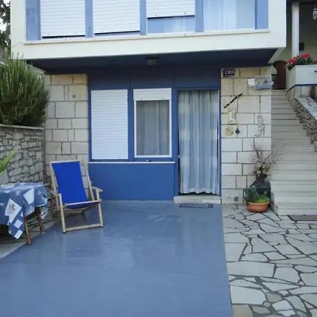 Apartment Val - Two Bedroom With Terrace And Sea View